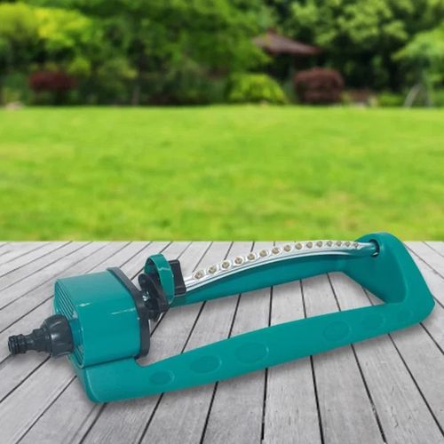 رشاش مياه أوتوماتيكي متأرجح للعشب، مصنوع من البلاستيك، مناسب للمساحات المتوسطة والكبيرة.